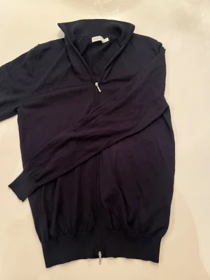 Suitsupply - Marin blå tröja från Suitsupply