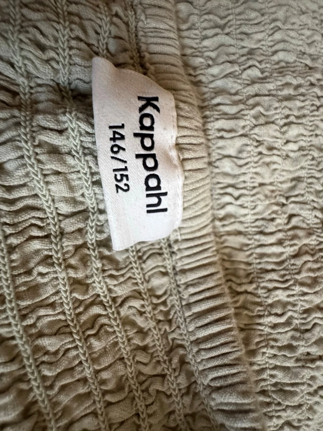 Ljusgrönt tvådelat set med puffärm - 4