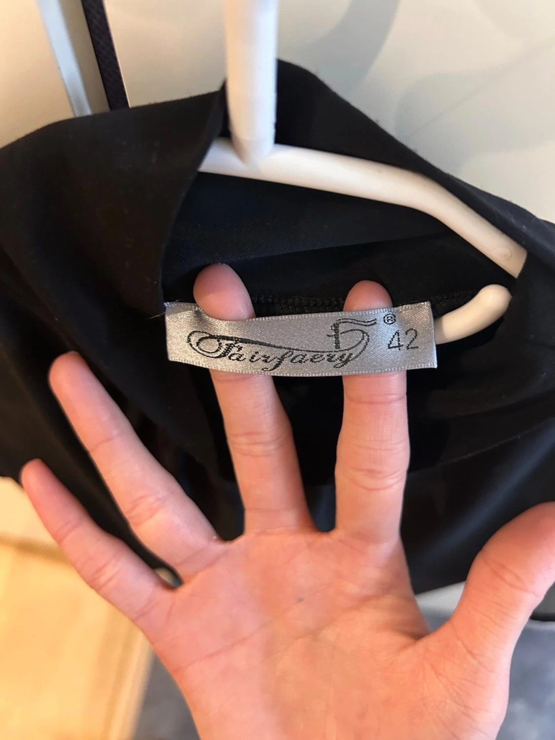 Svart polotopp med puffärm - 4