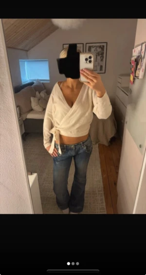 Stickad knyt tröja - Snygg tröja som man knyter💞 använder inte 