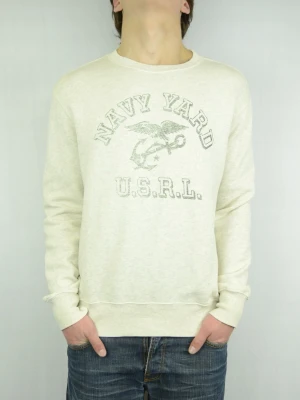 Ralph Lauren sweatshirt  - RALPH LAUREN SWEATSHIRT Storlek : L Passform : Som M Användning : Hoodien är i ett väldigt fint skick utan defekter Nypris : Cirka 2000SEK Modellen på bilden : 182CM och väger 78KG