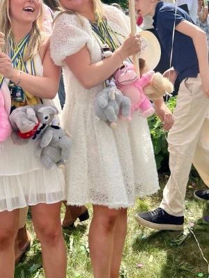 Student klänning  - Super fin student klänning helt utan defekter! Skriv för flera egna bilder 🌸 💕 passar S/M. 