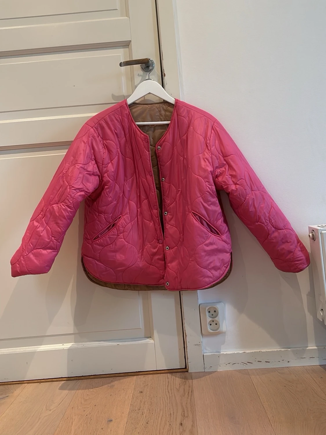 Quiltad vindjacka i rosa och beige! (Ut och in jacka två färger samma jacka) - 4