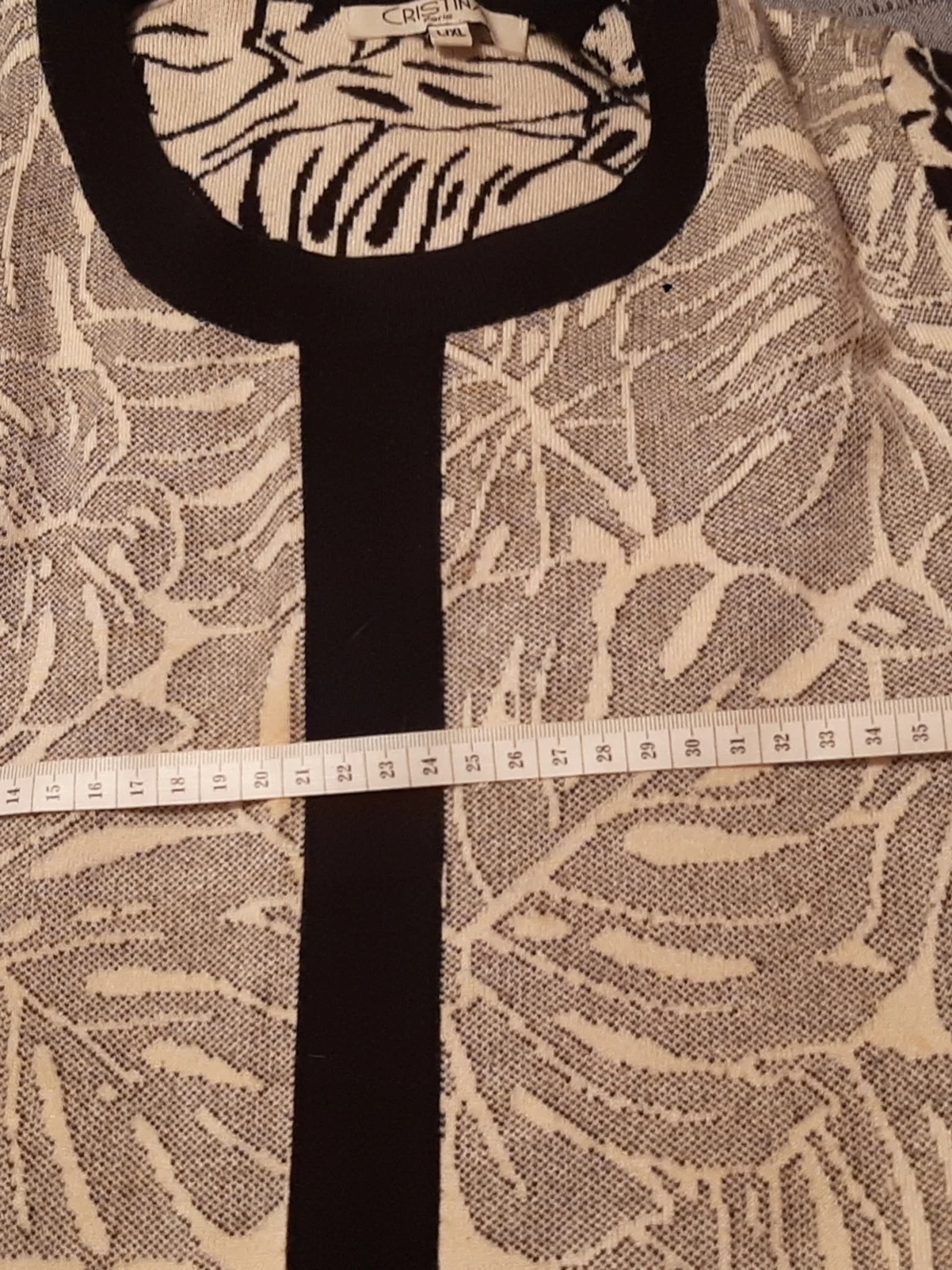 Svartvit mönstrad kortklänning - 3