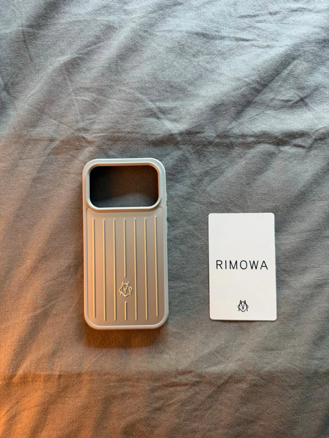 Silver mobilskal från Rimowa - 3
