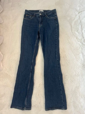 Jeans  - Högmidjade jeans 