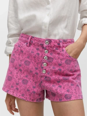 Rosa blommiga high waist shorts från Mango  - Snygga rosa shorts med blommigt mönster och hög midja