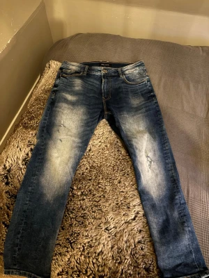 Smog/denim jeans 33/30 - Säljer ett par smog/denim jeans size 33/30
