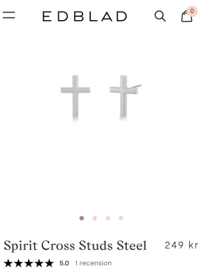 Edblad korsformade örhängen - Helt nya korsörhängen från Edblad i silverfärg. Säljer då de inte har kommit till användning. Kommer med förpackningen!