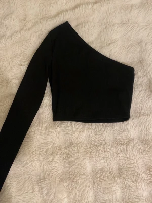 Crop topp - använt 2 gånger inga defekter
