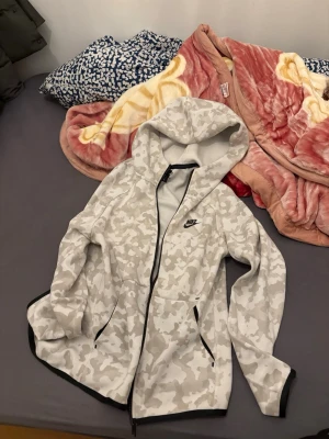 Nike  - Nike camo i jätte bra skick. 