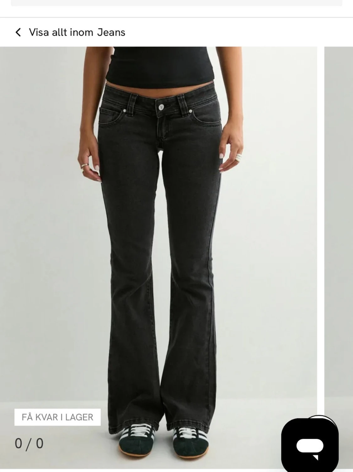 Svarta bootcut jeans med låg midja