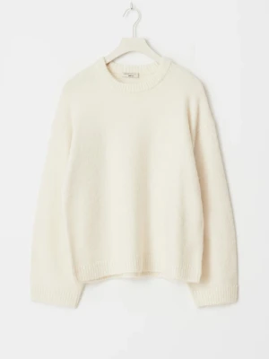 Vit stickad tröja - Jättefin stickad tröja från Gina Tricot😍 lite nopprig så därav priset!