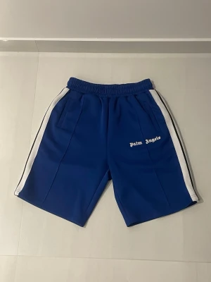 Palm Angels shorts  - Inga fel på dom perfekt inför sommaren 