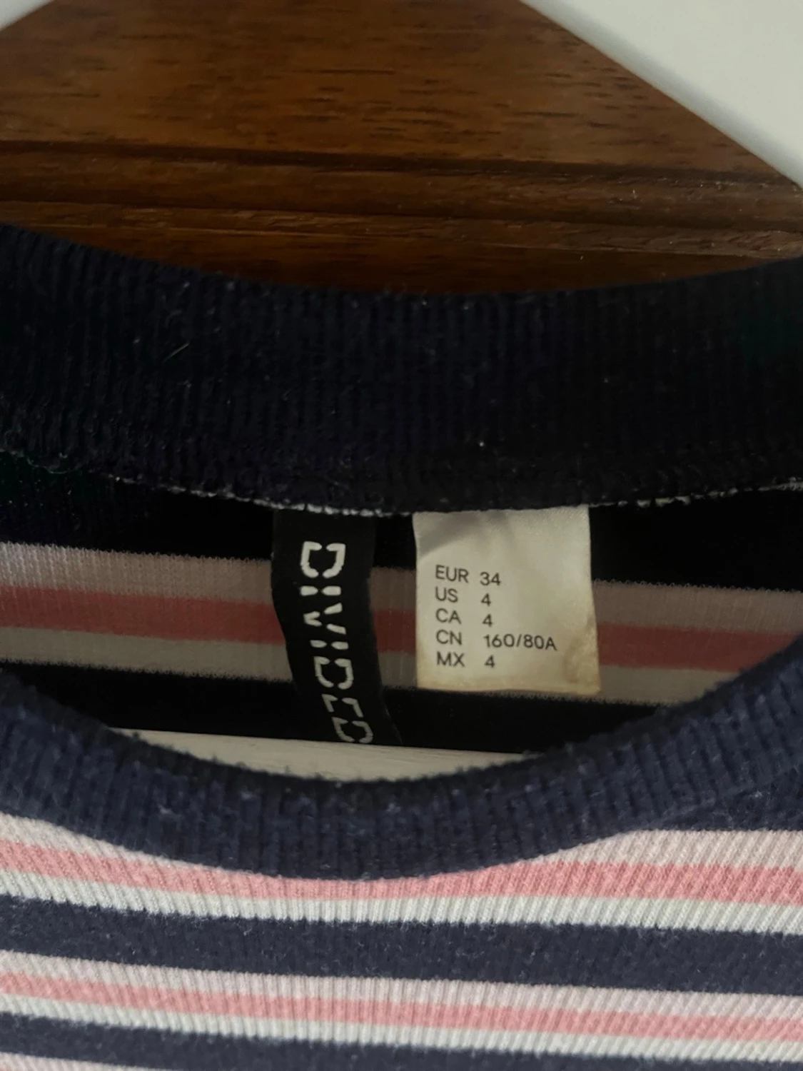 Randig kortklänning från Divided - 1