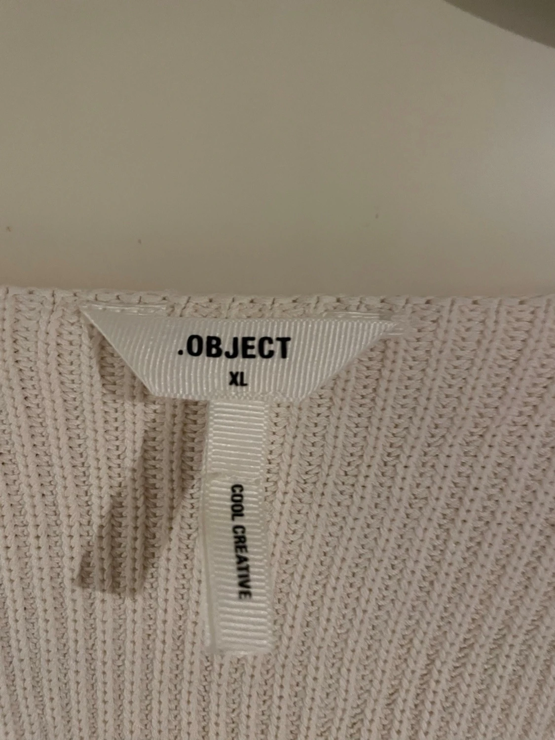 Ljusbeige ribbad topp från Object - 2