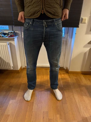 jeans Jacob Cohën - Säljer ett par klassiska blå jeans från Jacob Cohën