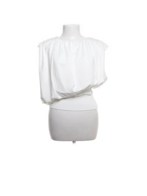 Snygg vit topp! - Super snygg vit topp från H&M i storlek S💞