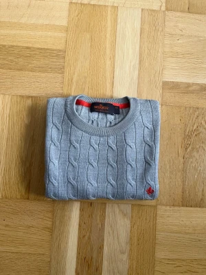 Morris Merino Tröja - Ny - En sprillans ny icke tvättad Morris tröja i storlek XS. Den har inga defekter och vid frågor eller funderingar är det bara att höra av sig! 😁