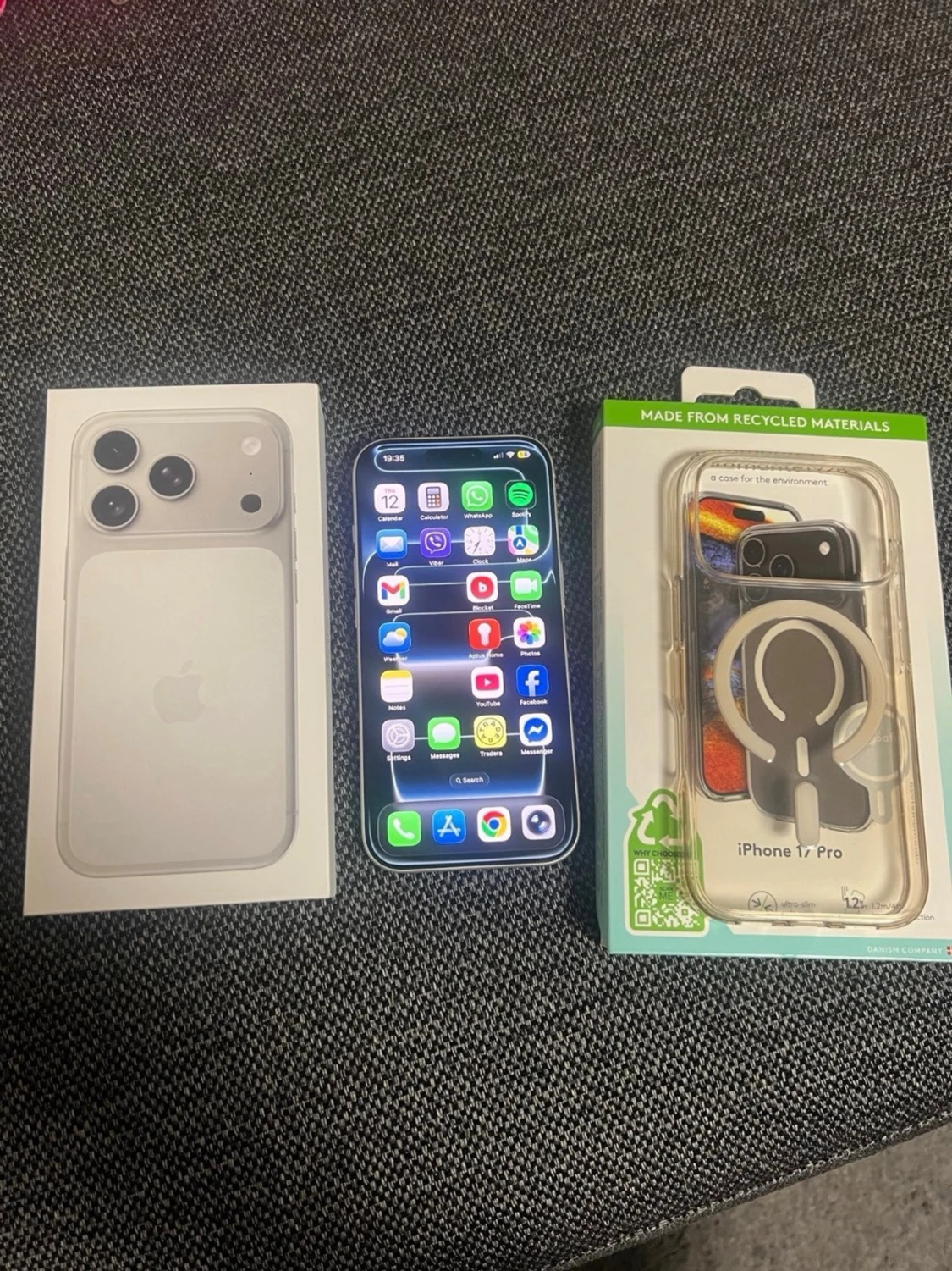 Silver iphone 17 pro