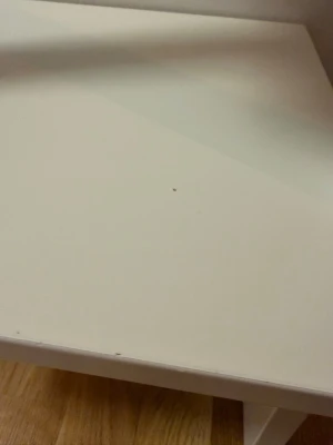 En skalvante - Svart