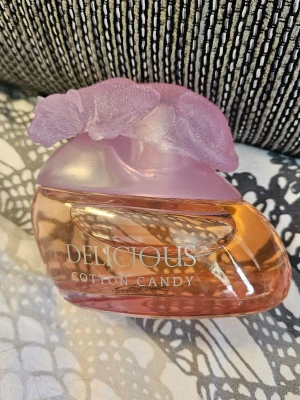 NY Parfym cotton candy - Helt NY parfym inköpt detta år. 