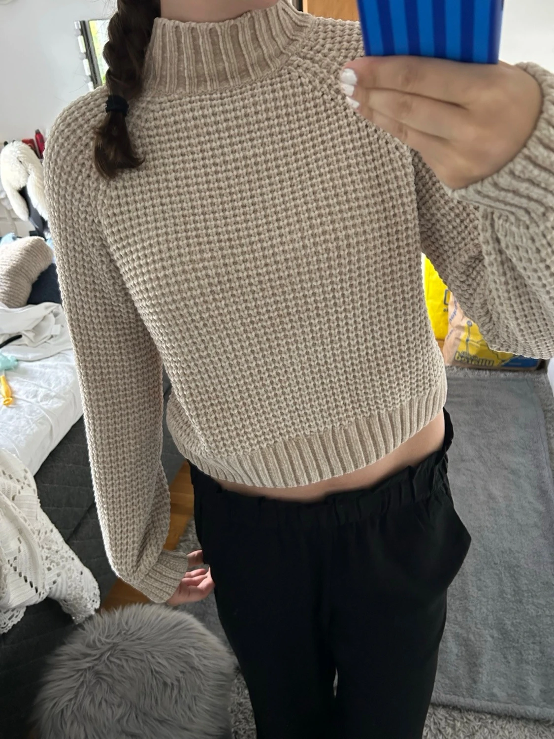 Beige stickad tröja med polokrage - 2