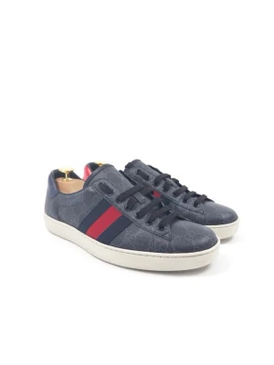 Gucci Ace GG Sneakers  - •The Shoes has been gently used and is in very good condition, comes with dustbag •Size: 40 •Color: Black/Grey •Retail price: 8200SEK  •Insole: 25.4cm