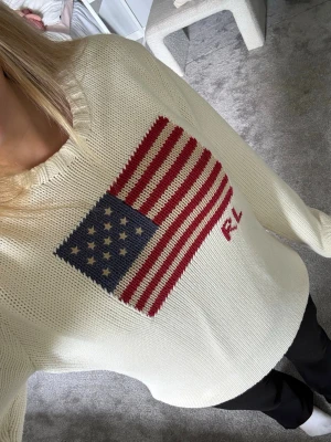  Polo Ralph Lauren Tröja - En snygg Ralph Lauren tröja som jag använt bara två gånger. 