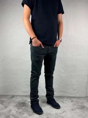 Replay jeans  - Ett par riktigt snygga jeans från Replay i storlek W33 L34 i modellen Grover 
