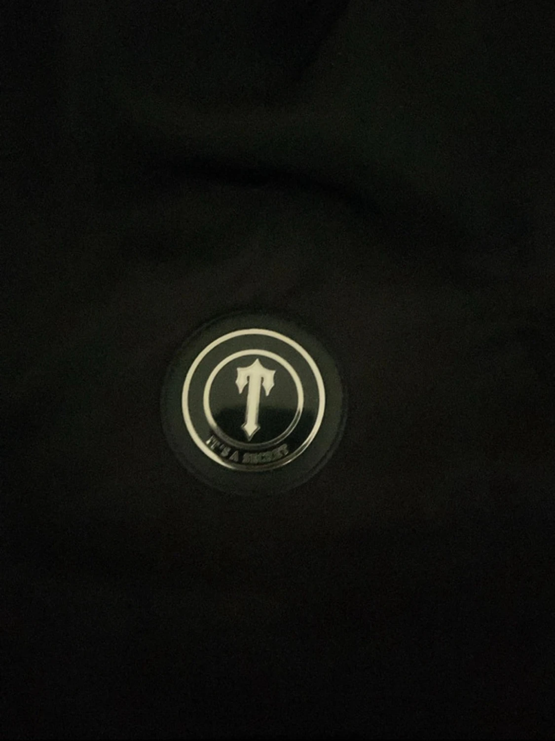 Svart vindjacka med huva - 2