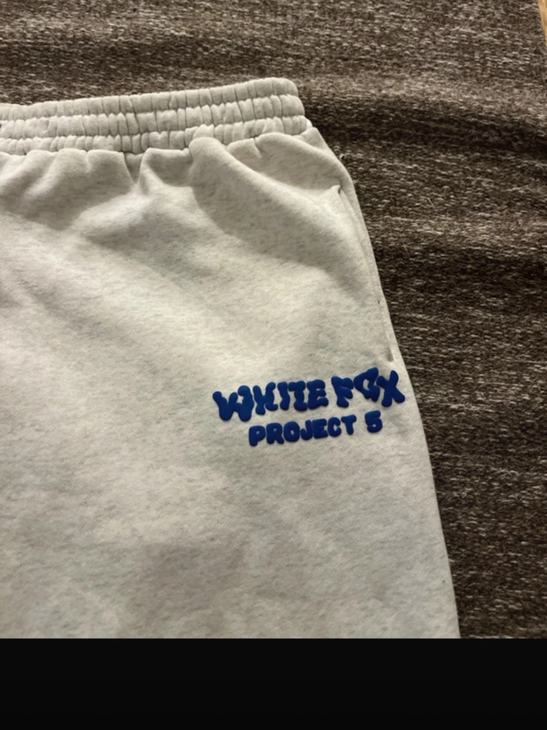 Gråa mjukisbyxor White Fox - 1