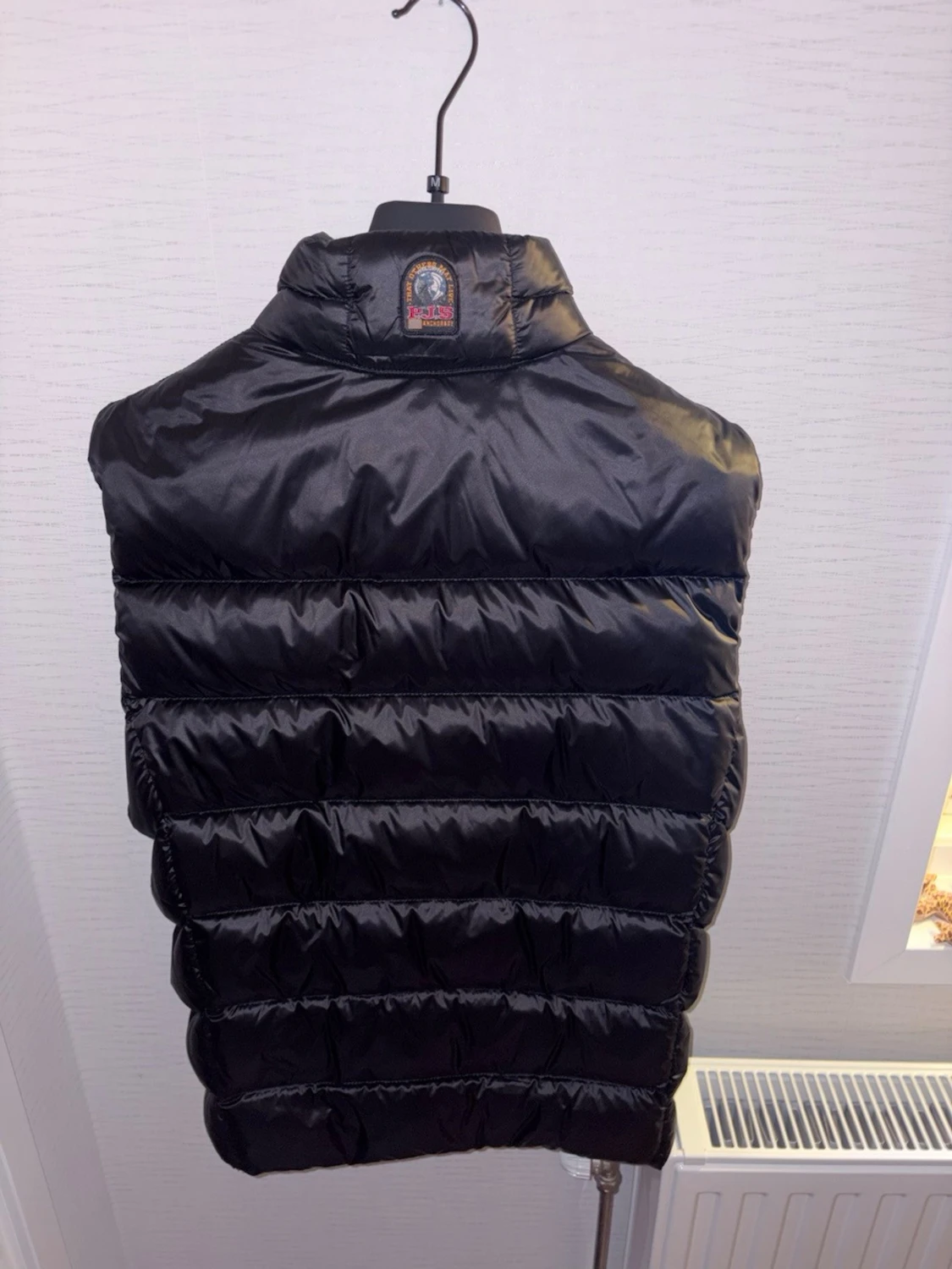 Svart dunväst från Parajumpers - 1