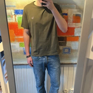 Mörkgrön Tisha från Paul Smith - Storlek XL. 