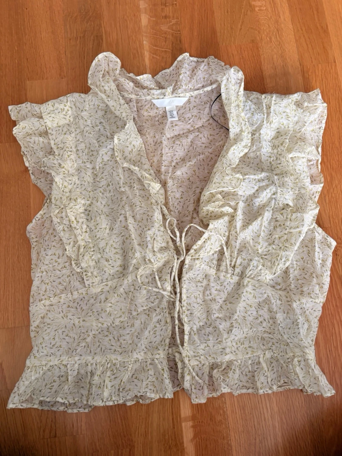 Blommig grön volangblus från H&M