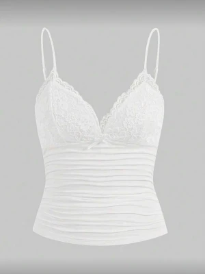 Vitt spets linne  - Spets linne storlek xs/s. Säljer då de inte kommer till användning