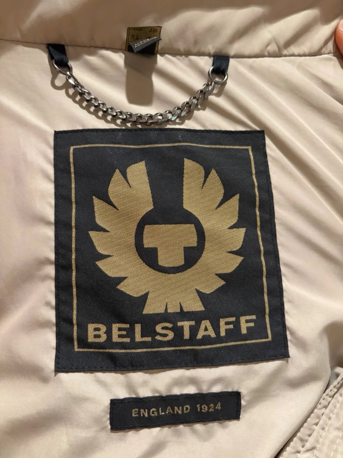 Beige pufferjacka från Belstaff - 3