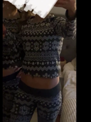 Pyjamas/underställ  - Säljer mitt jätte sköna pyjamas set från rusta! Jätte mysigt sett, kommer tyvärr inte till användning 