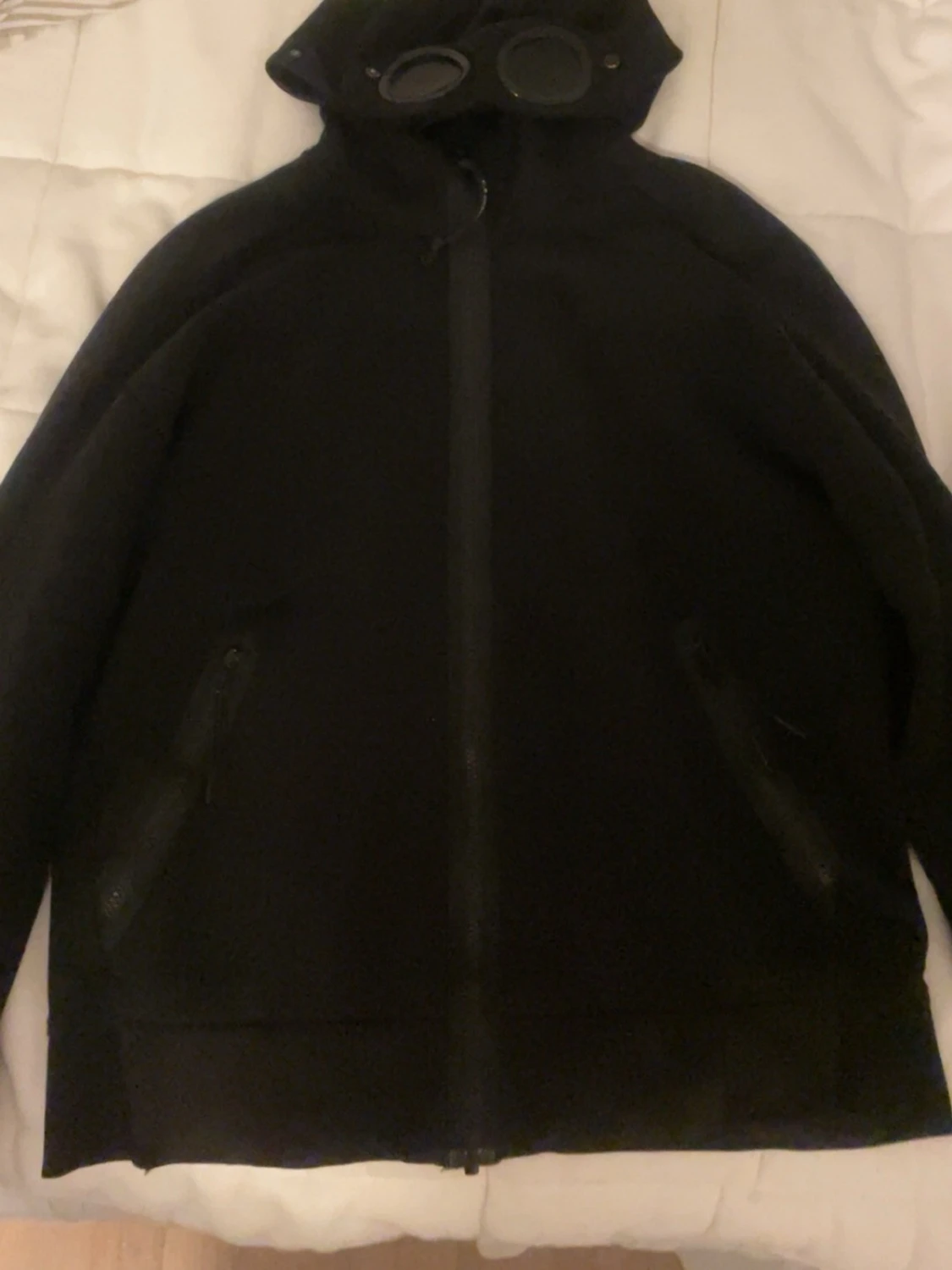 Svart cp company, vill ba få bort den