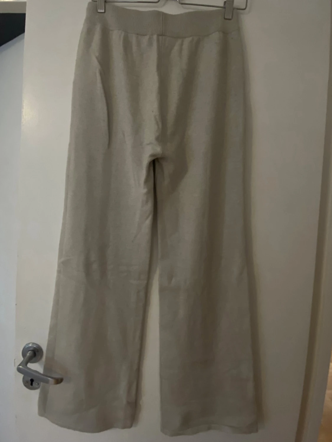 Beige mjukisbyxor  - 2