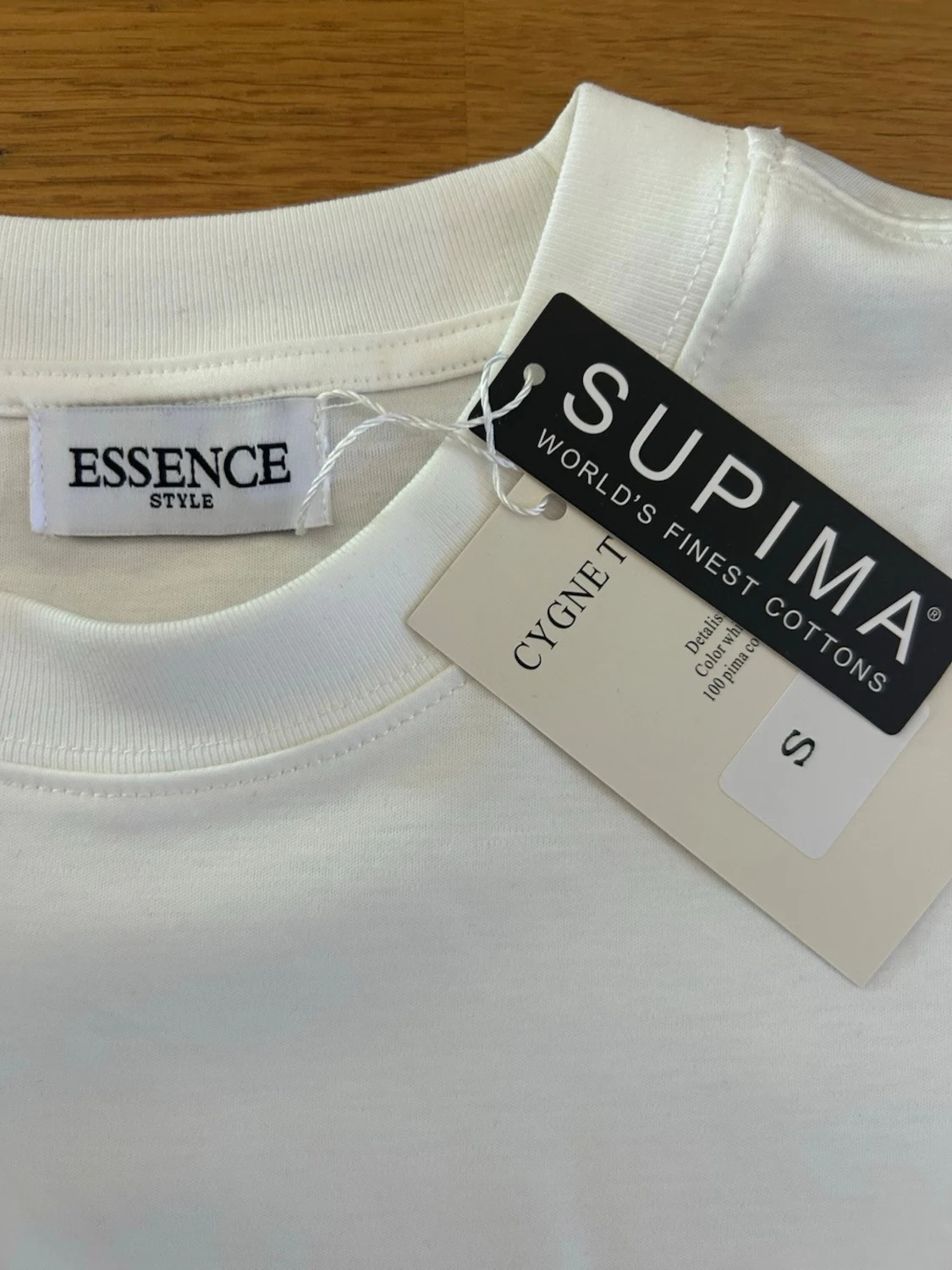 Vit Essence Style t-shirt med tryck - 3