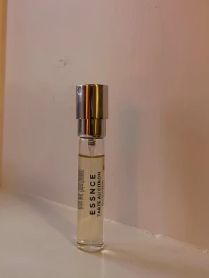 ESSNCE Tarte au Citron parfym - Parfymtest från Essnce i doften Tarte au Citron🙌🏻Endast testsprutad😊