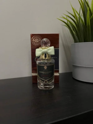 Penhaligons halfeti - Säljer min penhaligons halfeti då den inte längre används. Det är en otrolig doft och det är cirka 23/30ml kvar.