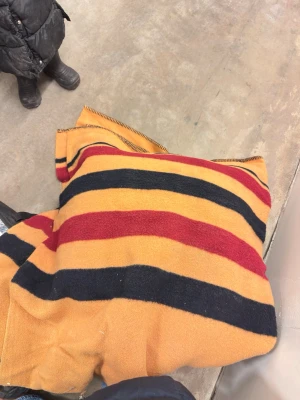 Ullfilt från Ridsport med ränder - ullfilt från svensk ridsport, 180x210