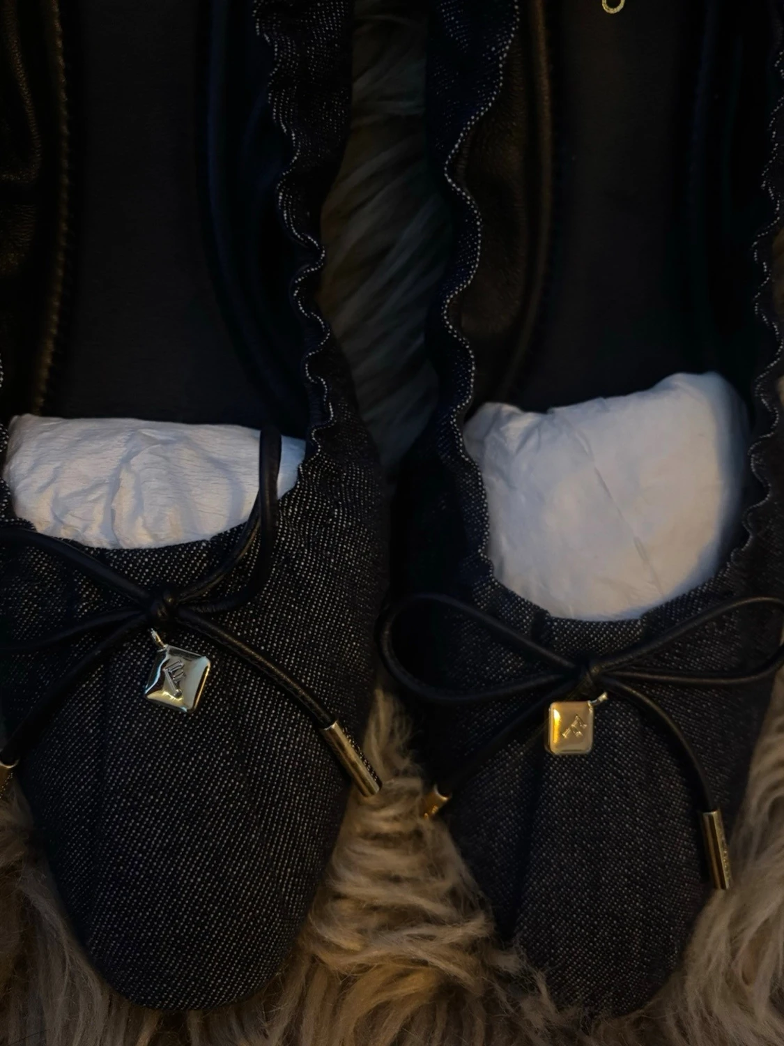 Mörkblå ballerinaskor från Ferragamo - 2