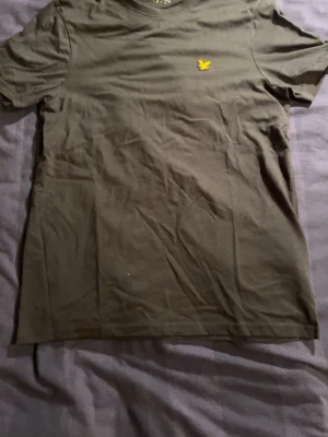 Lyle&scott tröja  - Säljer nu den här tröjan då den inte är min stil längre använd en gång 