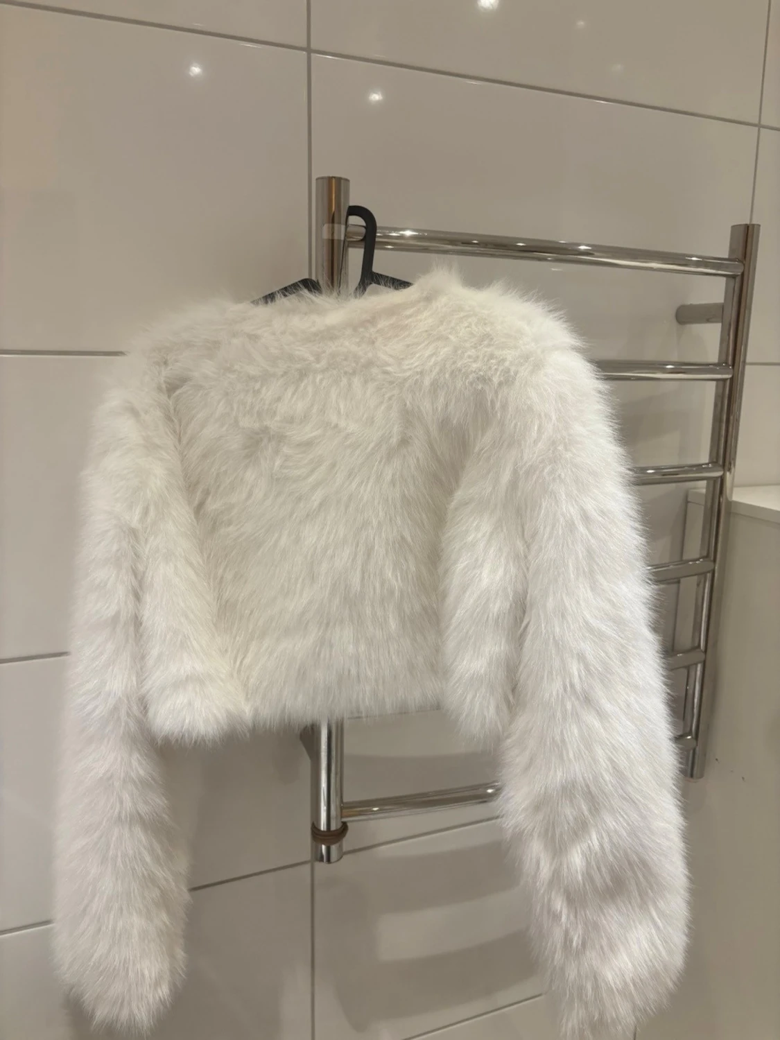 Vit kort pälsjacka med lång ärm - 1