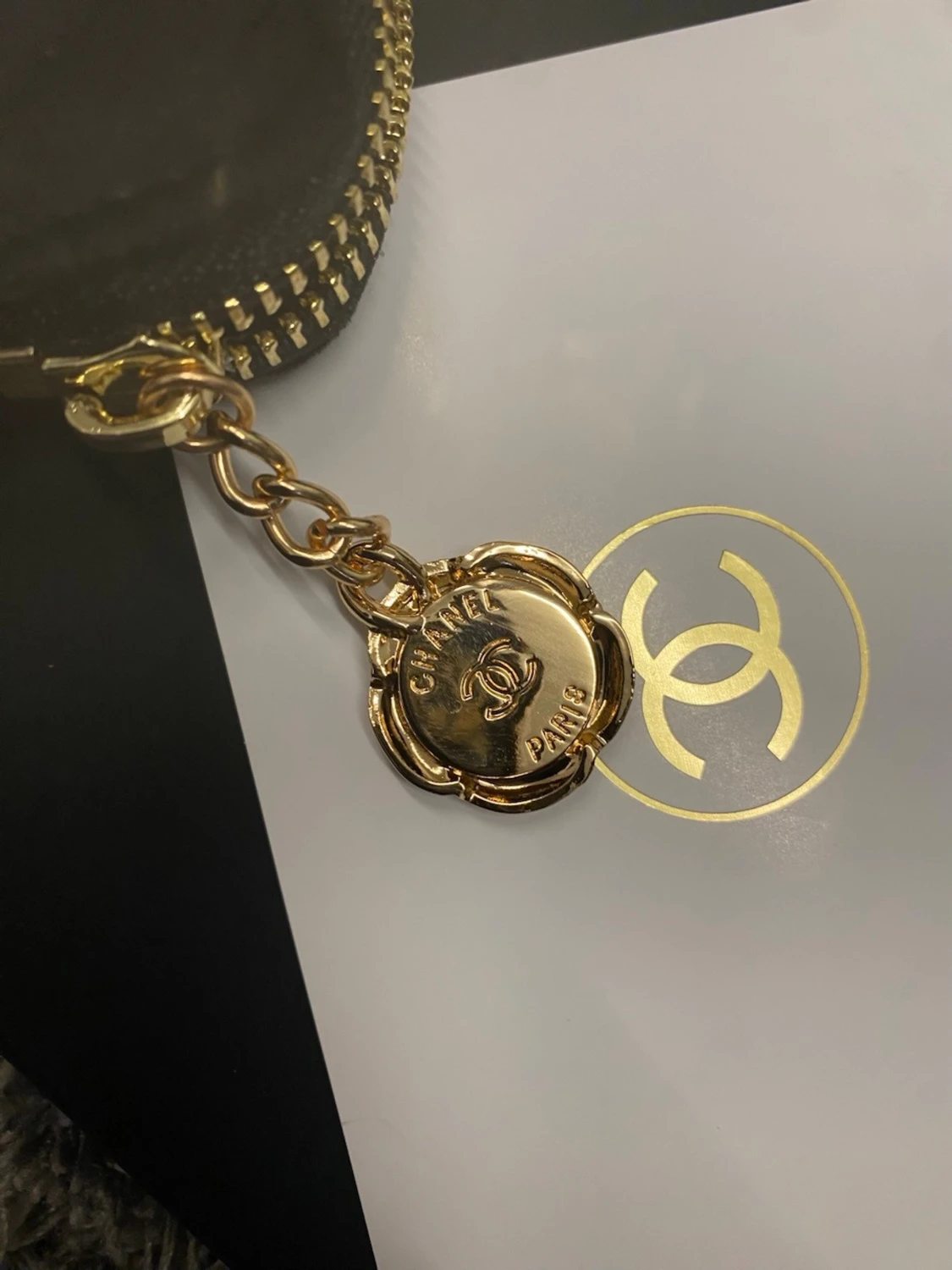 Svart Chanel quiltad handväska - 5