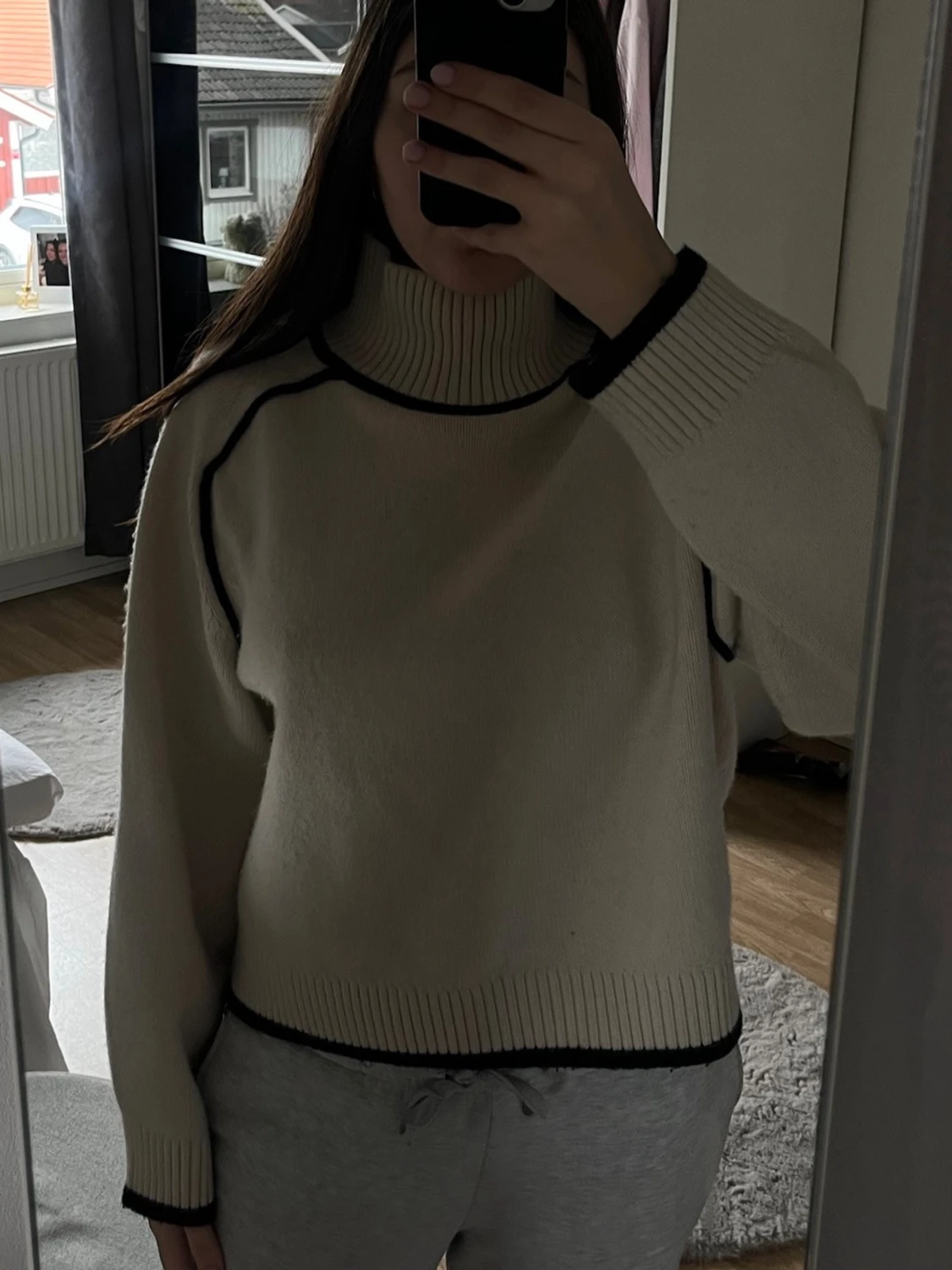 Beige stickad tröja  - 1