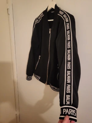 Svart bomberjacka från Balmain Paris - Orginal gott skick Storlek S 